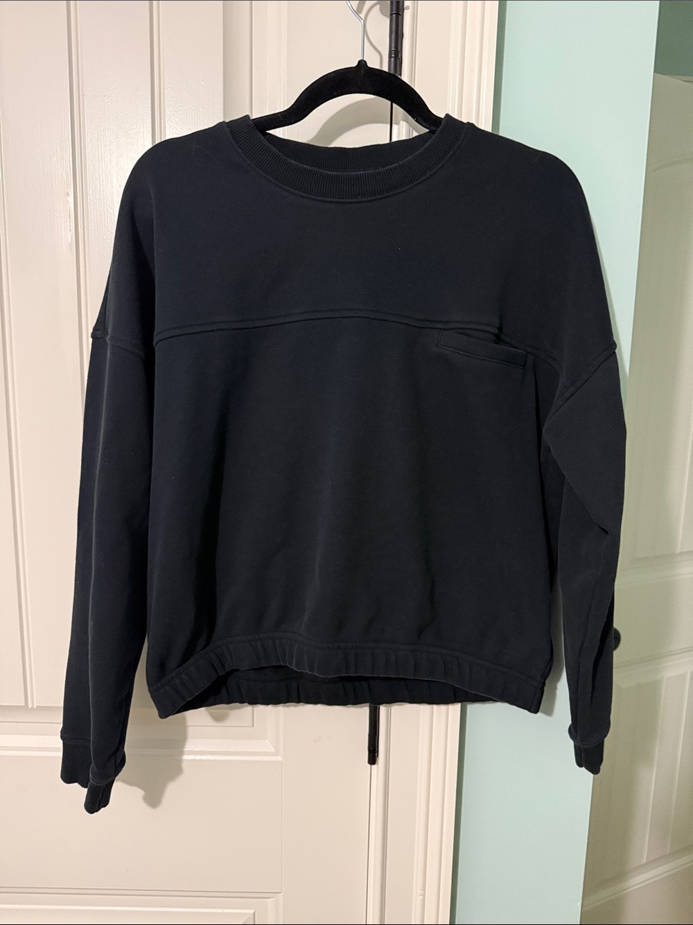 Vuori Black Sedona Crewneck Sweatshirt